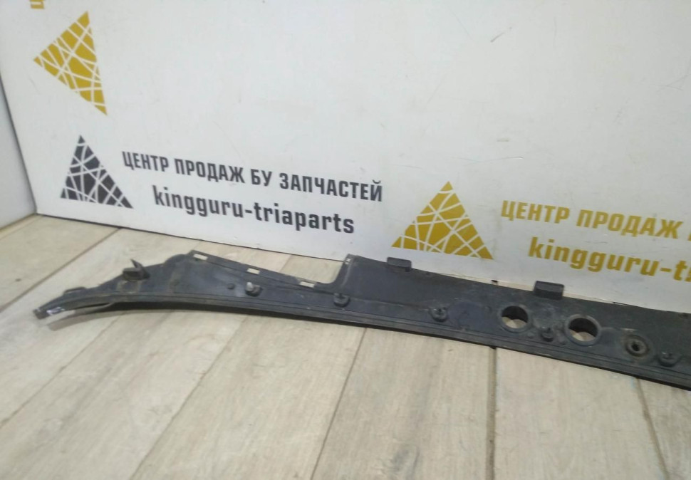 Обивка жабо бу BMW X3 F25 OEM 51717206135