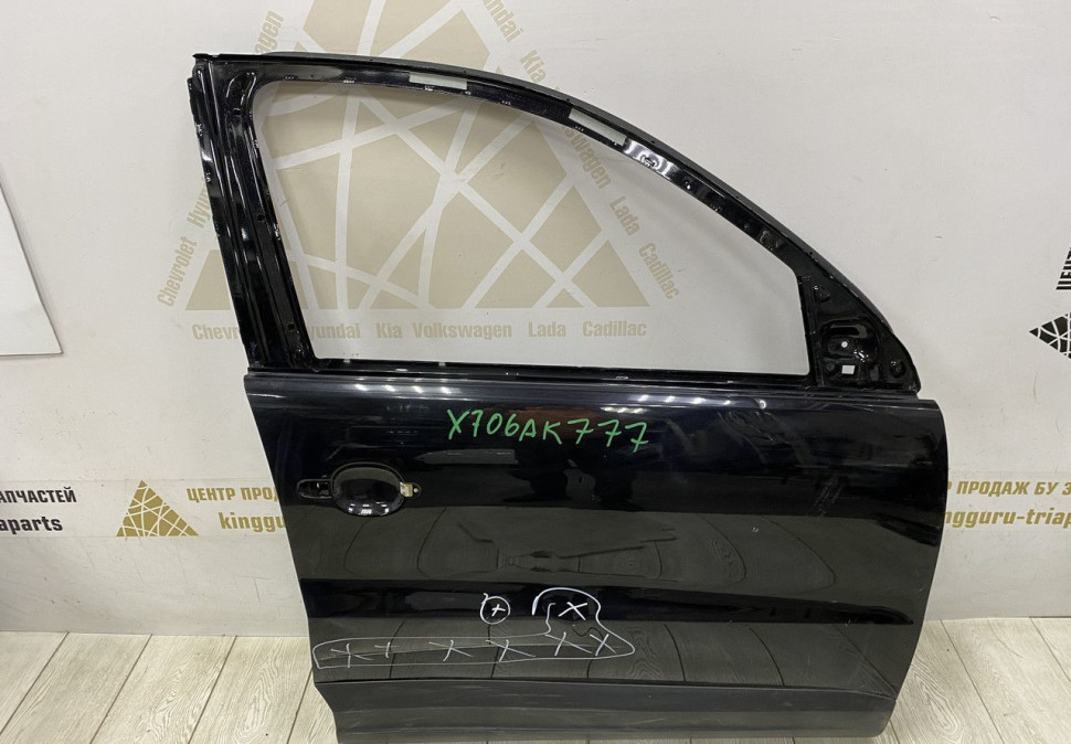Дверь передняя правая Volkswagen Tiguan 1 2007 OEM 5N0831056B
