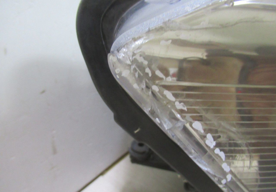 Фара правая Volkswagen Crafter (16>)  LED oem 7c1941036 (трещины на стекле)