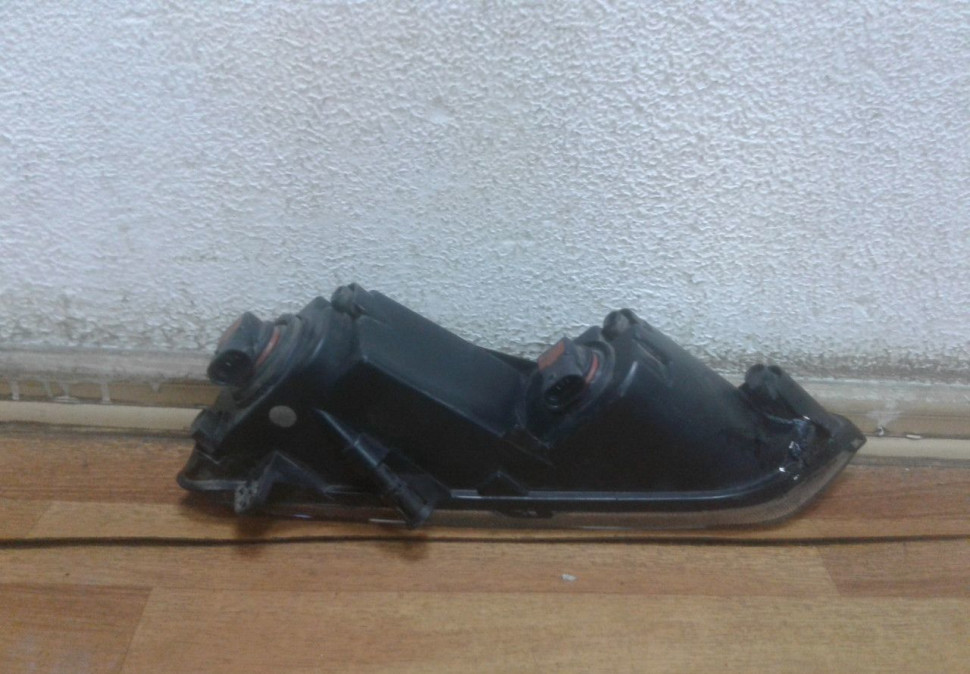 Фара ПТФ левая Volkswagen Passat B7 oem 3aa941661g Фара ПТФ левая Volkswagen Passat B7 oem 3aa941661g