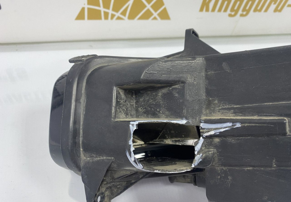 Фара LED ЛЕД противотуманная правая Skoda Octavia A8 OEM 5E3941700