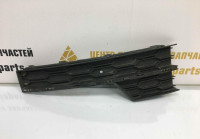 Решетка переднего бампера левая Skoda Octavia A7 рестайлинг 2017  OEM 5E0807681G
