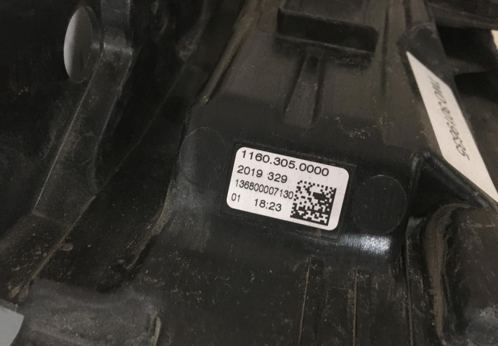 Фара левая Cadillac XT6 LED 2019 oem 84661095