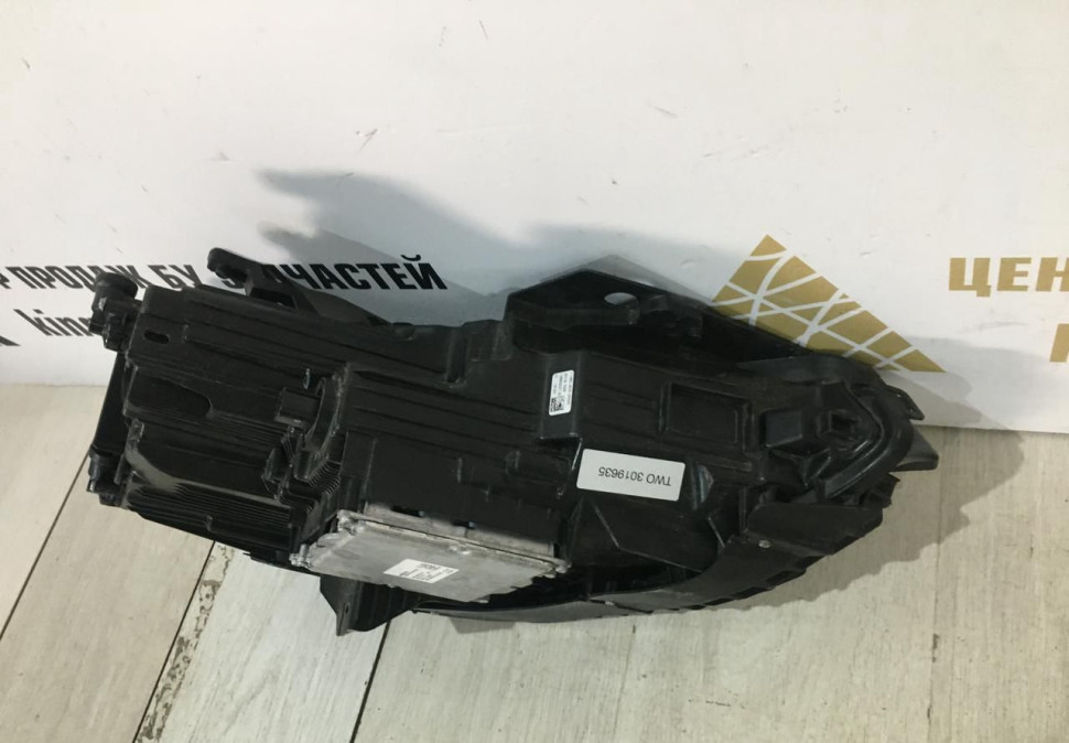 Фара левая Cadillac XT6 LED 2019 oem 84661095 Фара левая Cadillac XT6 LED 2019 oem 84661095