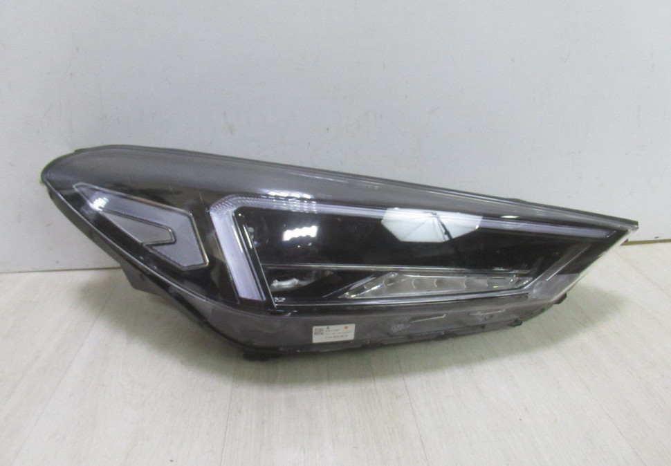 Фара правая LED Hyundai Tucson 3 2018 OEM 92102D7700
