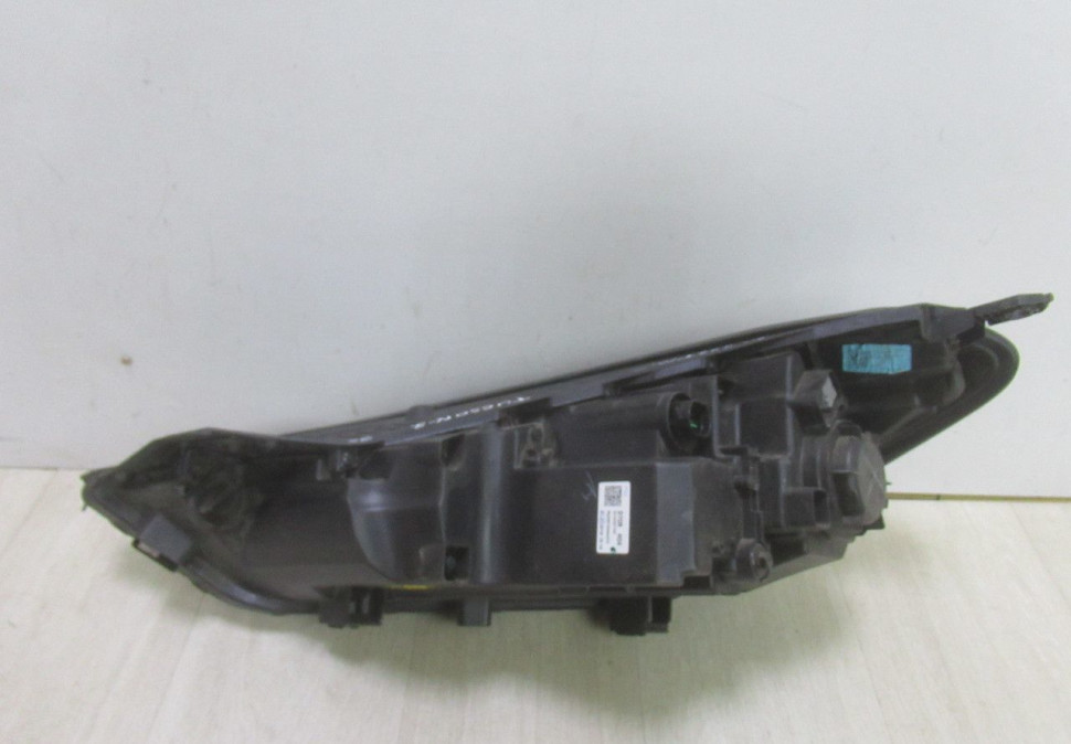 Фара правая LED Hyundai Tucson 3 2018 OEM 92102D7700