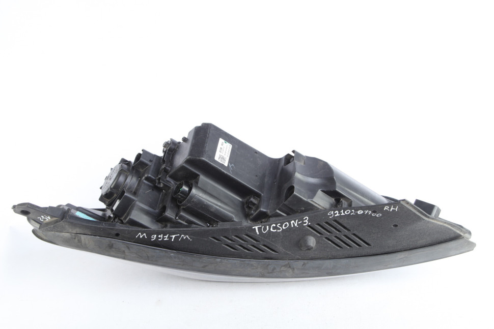 Фара правая LED Hyundai Tucson 3 2018 OEM 92102D7700 Фара правая LED Hyundai Tucson 3 2018 OEM 92102D7700