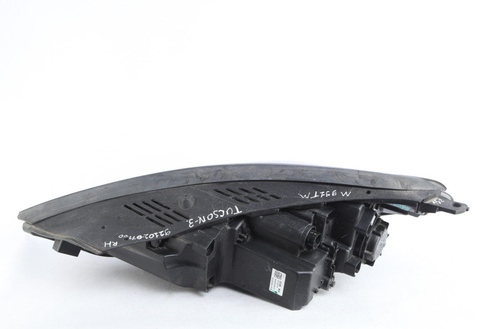 Фара правая LED Hyundai Tucson 3 2018 OEM 92102D7700 Фара правая LED Hyundai Tucson 3 2018 OEM 92102D7700