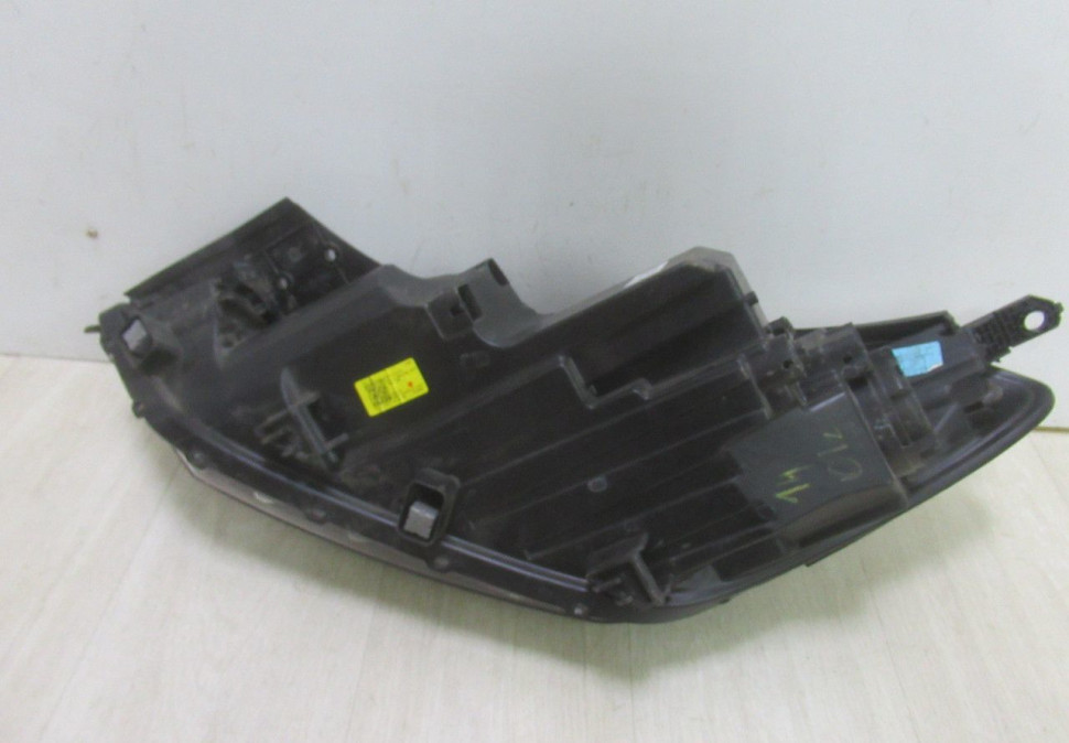 Фара правая LED Hyundai Tucson 3 2018 OEM 92102D7700 Фара правая LED Hyundai Tucson 3 2018 OEM 92102D7700