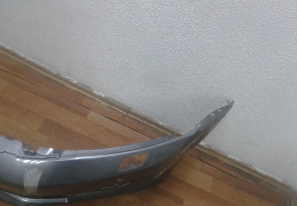 Бампер передний Volkswagen Jetta 6 рест Oem 5CU807221A (трещина)