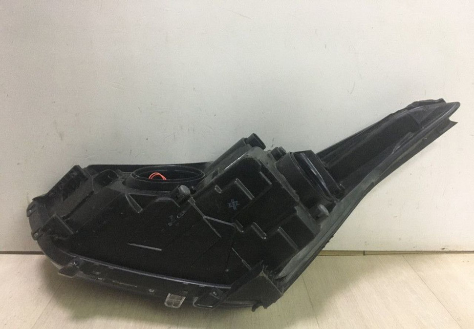 Фара  правая галоген (диодная,линзованная)  Hyundai Creta oem 92102m0100