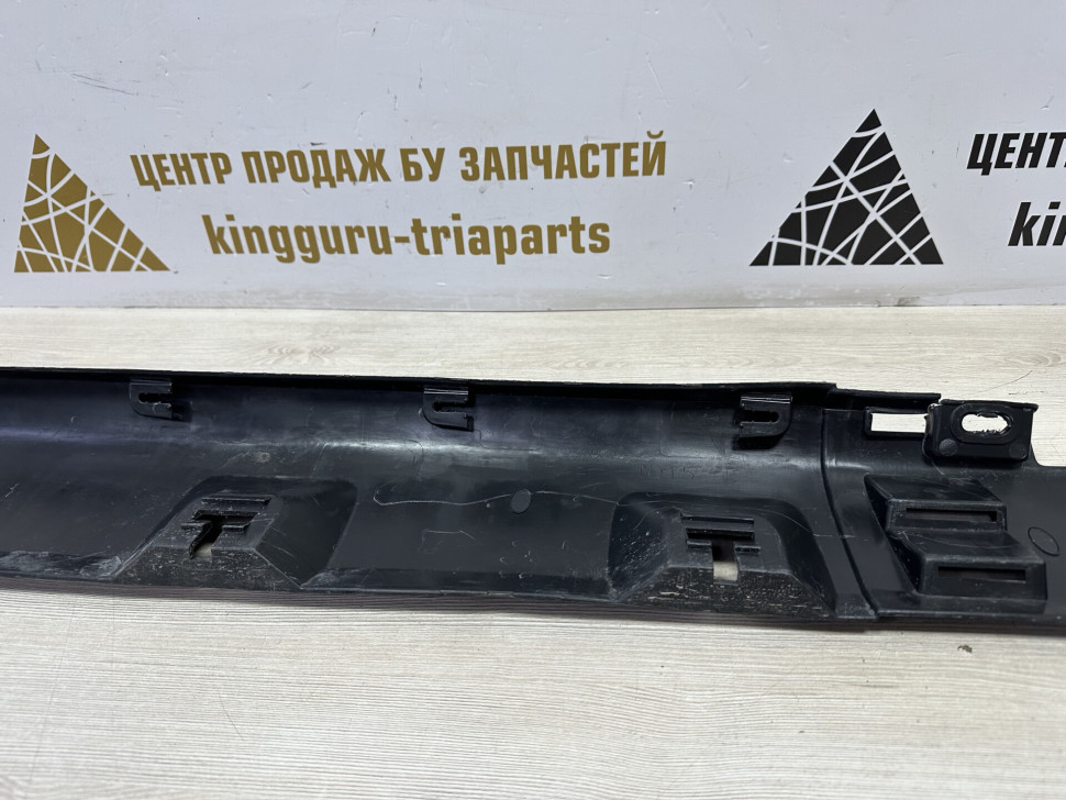 Порог правый бу Renault Sandero Stepway 2 OEM 764266165R Порог правый бу Renault Sandero Stepway 2 OEM 764266165R