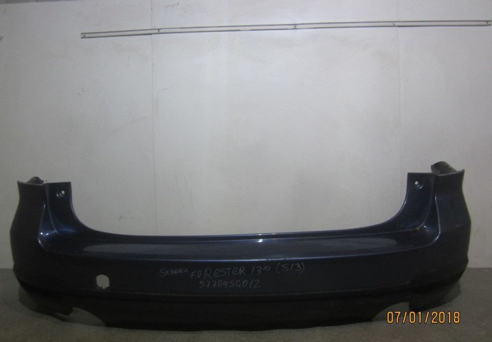 Бампер задний Subaru Forester s13 (12>) oem 57704SG010 (Скл-3)