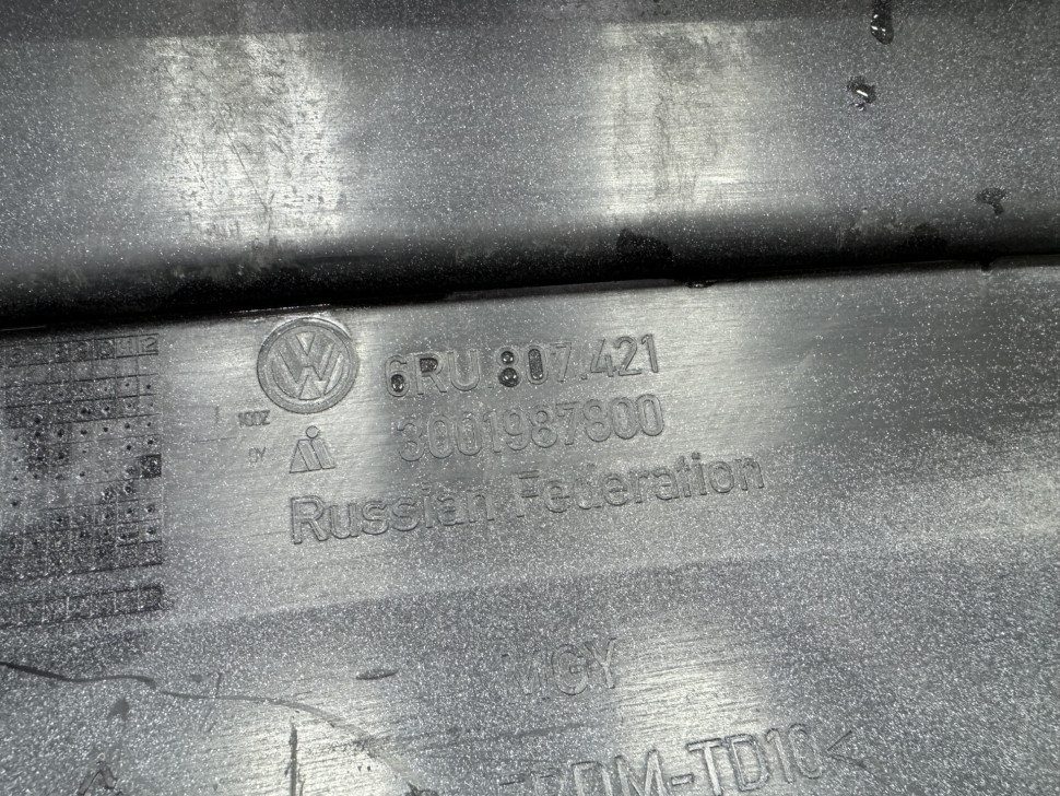 Бампер задний Volkswagen Polo 5 седан дорестайлинг OEM 6RU807421 Бампер задний Volkswagen Polo 5 седан дорестайлинг OEM 6RU807421
