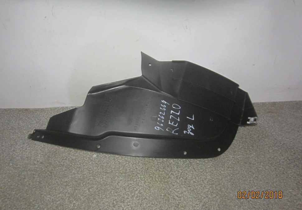 Подкрылок задний левый Chevrolet Rezzo oem 96262669 (скл-3)