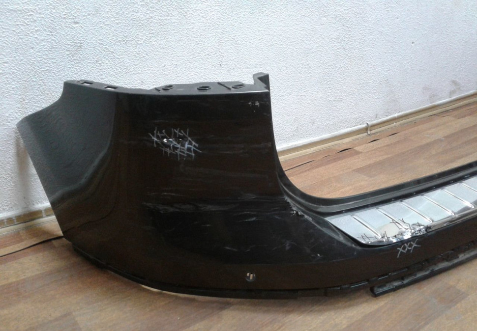 Бампер задний Volkswagen Touareg NF (15>) трещины 7p6807421d Бампер задний Volkswagen Touareg NF (15>) трещины 7p6807421d