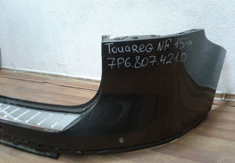 Бампер задний Volkswagen Touareg NF (15>) трещины 7p6807421d Бампер задний Volkswagen Touareg NF (15>) трещины 7p6807421d
