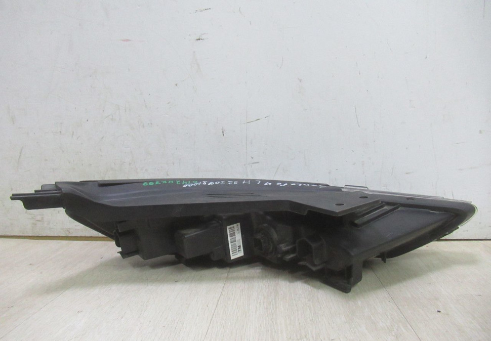 Габарит левый LED Hyndai Santa Fe 4 oem 92207s1000