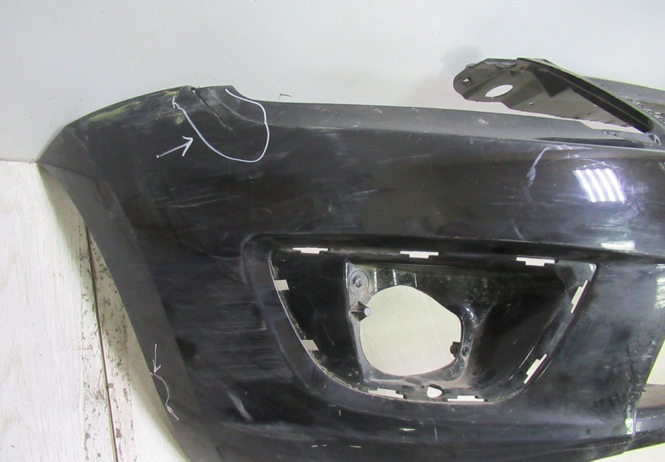 Бампер передний Lada Granta  oem 21910280301501 (трещины) (скл-3)