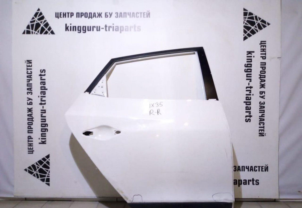 Дверь задняя правая Hyundai IX35 (10-15) oem 770042Y010 (скл-3)