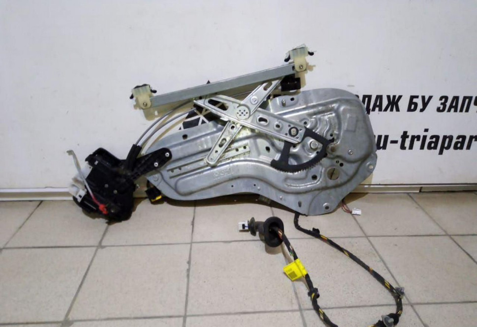 Стеклоподъемник Kia Cerato 2008-2013 oem 834801M050 (скл-3) Стеклоподъемник Kia Cerato 2008-2013 oem 834801M050 (скл-3)