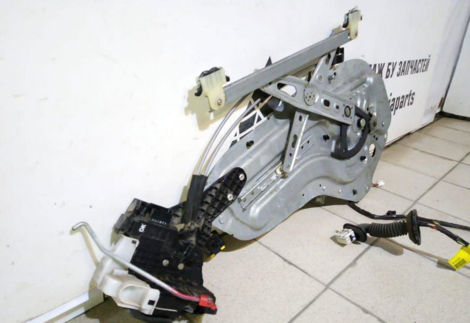 Стеклоподъемник Kia Cerato 2008-2013 oem 834801M050 (скл-3) Стеклоподъемник Kia Cerato 2008-2013 oem 834801M050 (скл-3)
