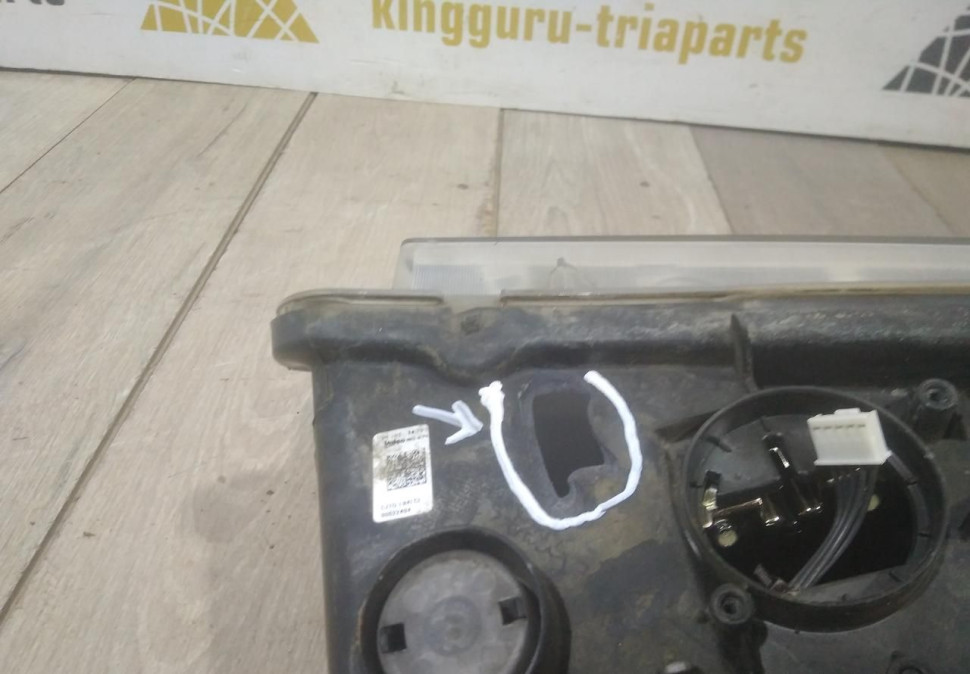 Фара ксенон левая бу BMW X1 E84 рестайлинг OEM 63117290239 Фара ксенон левая бу BMW X1 E84 рестайлинг OEM 63117290239