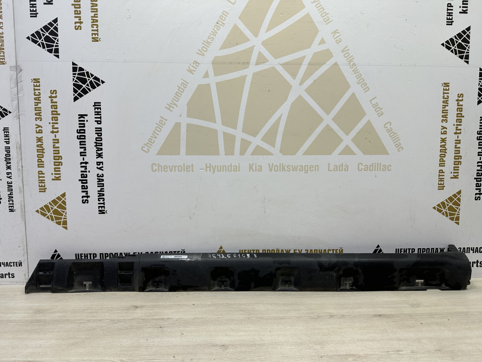 Порог правый бу Renault Sandero Stepway 2 OEM 764266165R