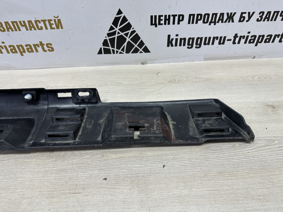 Порог правый бу Renault Sandero Stepway 2 OEM 764266165R Порог правый бу Renault Sandero Stepway 2 OEM 764266165R