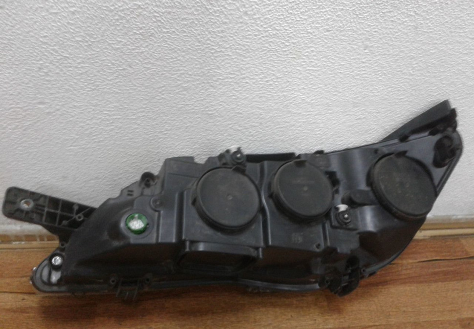 Фара правая Fiat Ducato 3 (15>)  oem 1374292080 (слом. ниж. крепл. , скол на стекле)