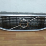 Решетка радиатора Volvo XC60 2 oem 31457464 (трещ. хрома)