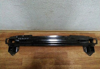 Усилитель переднего бампера Hyundai Tucson