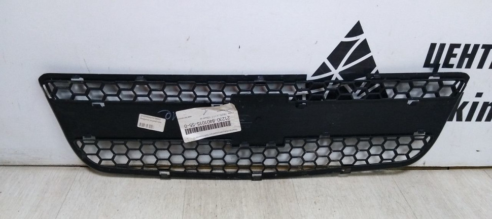 Решетка радиатора Chevrolet Niva oem 212308401015550 (скл-3) Решетка радиатора Chevrolet Niva oem 212308401015550 (скл-3)