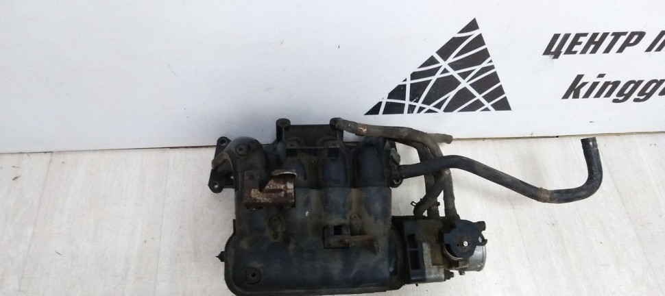 Впускной коллектор Hyundai Accent 2 G4EC (скл-3) Впускной коллектор Hyundai Accent 2 G4EC (скл-3)