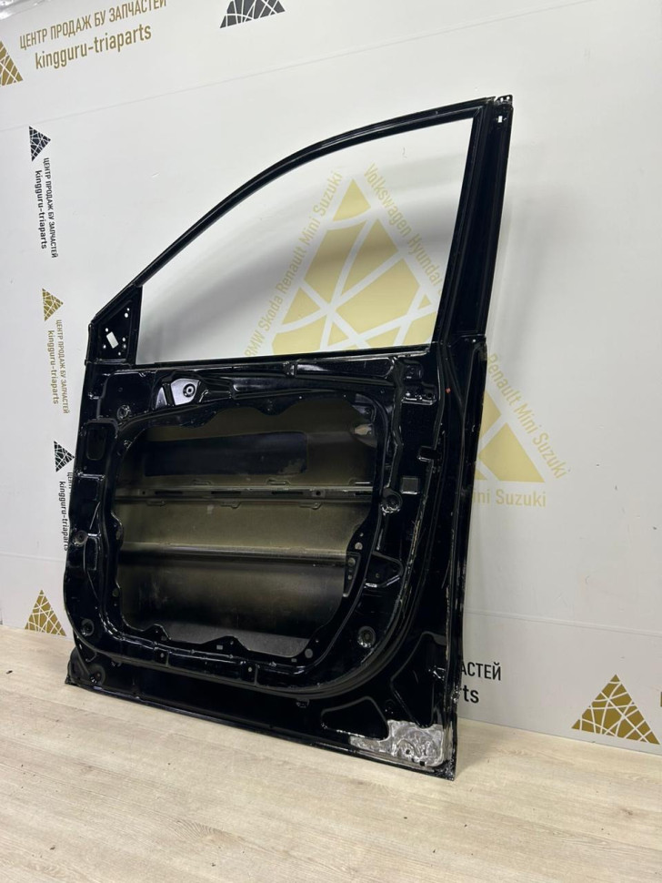 Дверь передняя правая Hyundai Santa Fe 3 12-18 oem 760042W000 (скл-3)