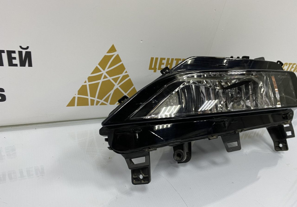 Фара противотуманная левая Skoda Rapid 2 OEM 60U941699 Фара противотуманная левая Skoda Rapid 2 OEM 60U941699