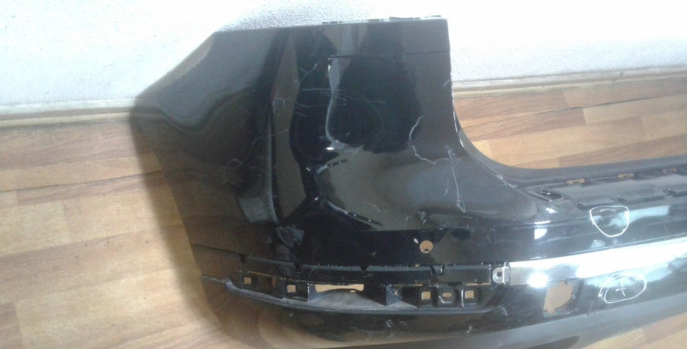 Бампер задний Volkswagen Touareg NF oem 7p6807421f (мал. трещины) Бампер задний Volkswagen Touareg NF oem 7p6807421f (мал. трещины)