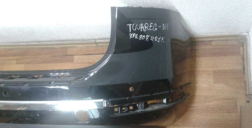 Бампер задний Volkswagen Touareg NF oem 7p6807421f (мал. трещины) Бампер задний Volkswagen Touareg NF oem 7p6807421f (мал. трещины)
