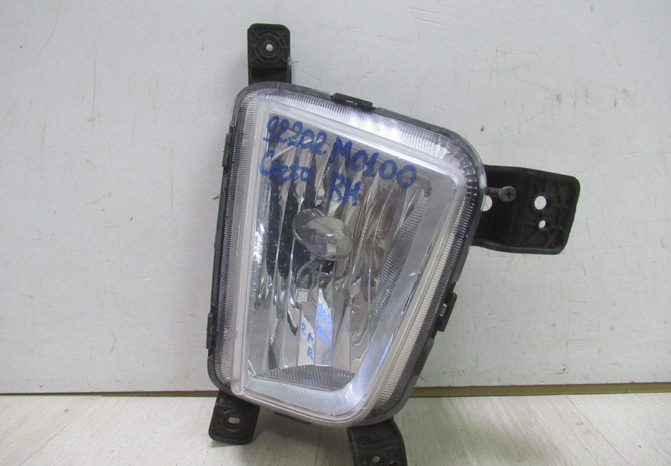 Противотуманная фара (Птф) передний  правый Hyundai Creta oem 92202m0100 (в хорошем состоянии)