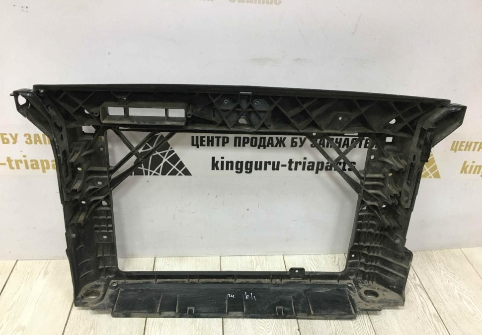 Панель передняя Skoda Rapid OEM 60U805588C