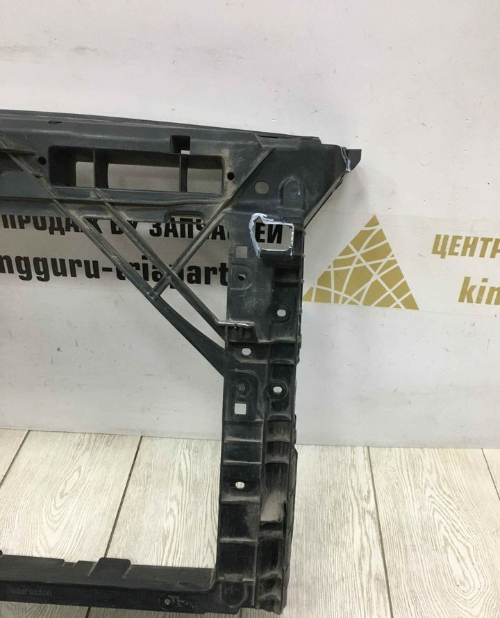 Панель передняя Skoda Rapid OEM 60U805588C