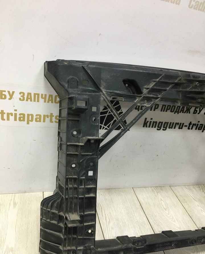 Панель передняя Skoda Rapid OEM 60U805588C