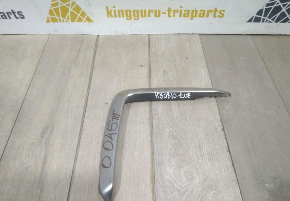 Молдинг переднего бампера правый бу BMW X6 G06 M-Pack OEM 51118070180