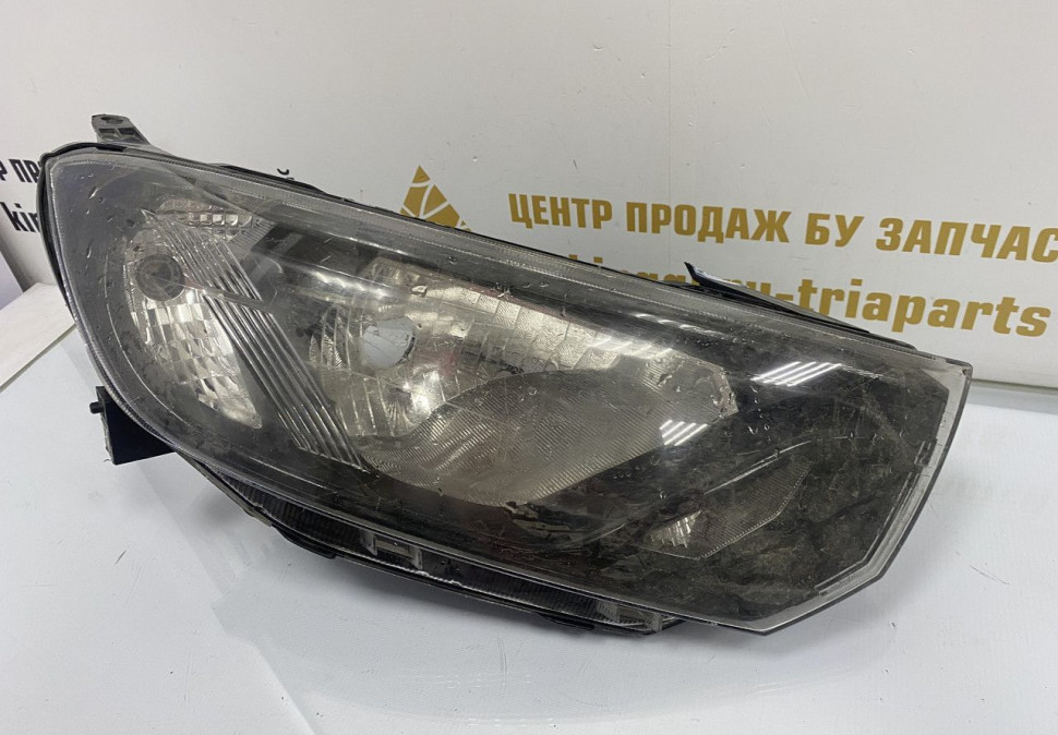 Фара правая Lada Granta 1 FL рестайлинг 2018 oem 8450100856 (Скл-3)