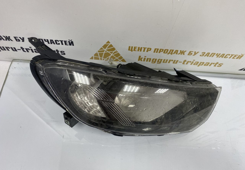 Фара правая Lada Granta 1 FL рестайлинг 2018 oem 8450100856 (Скл-3)