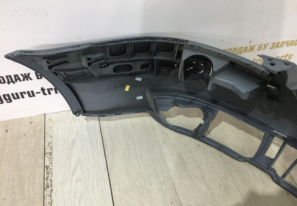 Бампер передний Volkswagen Passat B5 2000-2005 oem 3B0807221 Бампер передний Volkswagen Passat B5 2000-2005 oem 3B0807221
