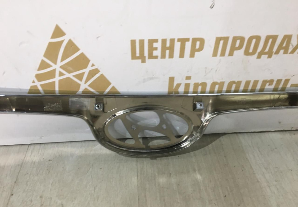 Молдинг решетки радиатора Hyundai I30 (07-10) oem 863522L000
