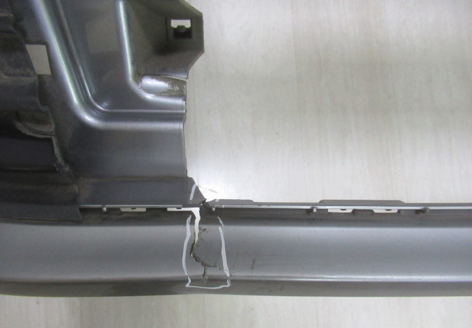 Бампер передний Volkswagen Polo 5 Sedan (15>) oem 6RU807221A
