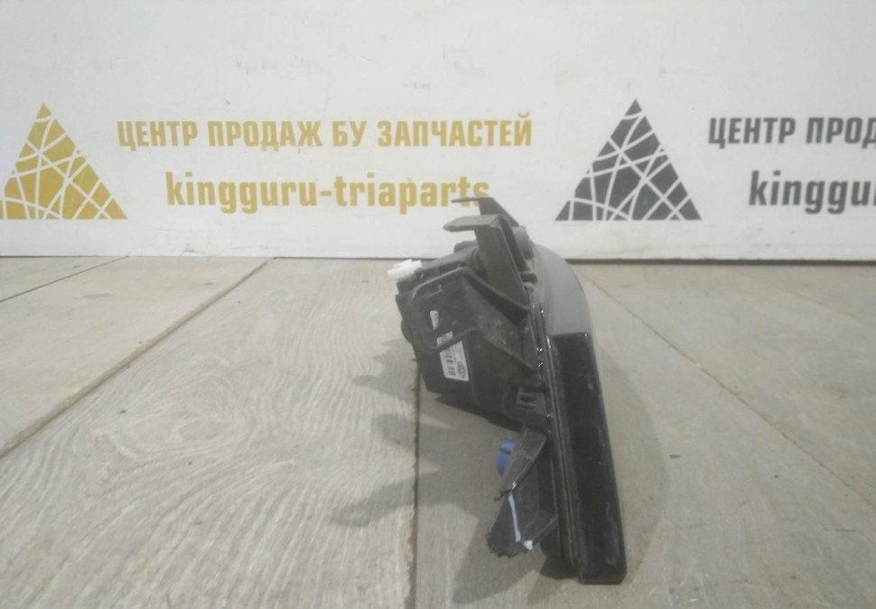 Фара противотуманная правая бу Skoda Rapid рестайлинг OEM 5JA941700D