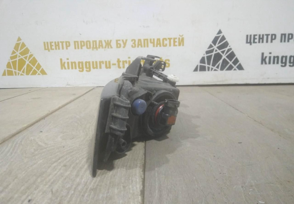 Фара противотуманная правая бу Skoda Rapid рестайлинг OEM 5JA941700D